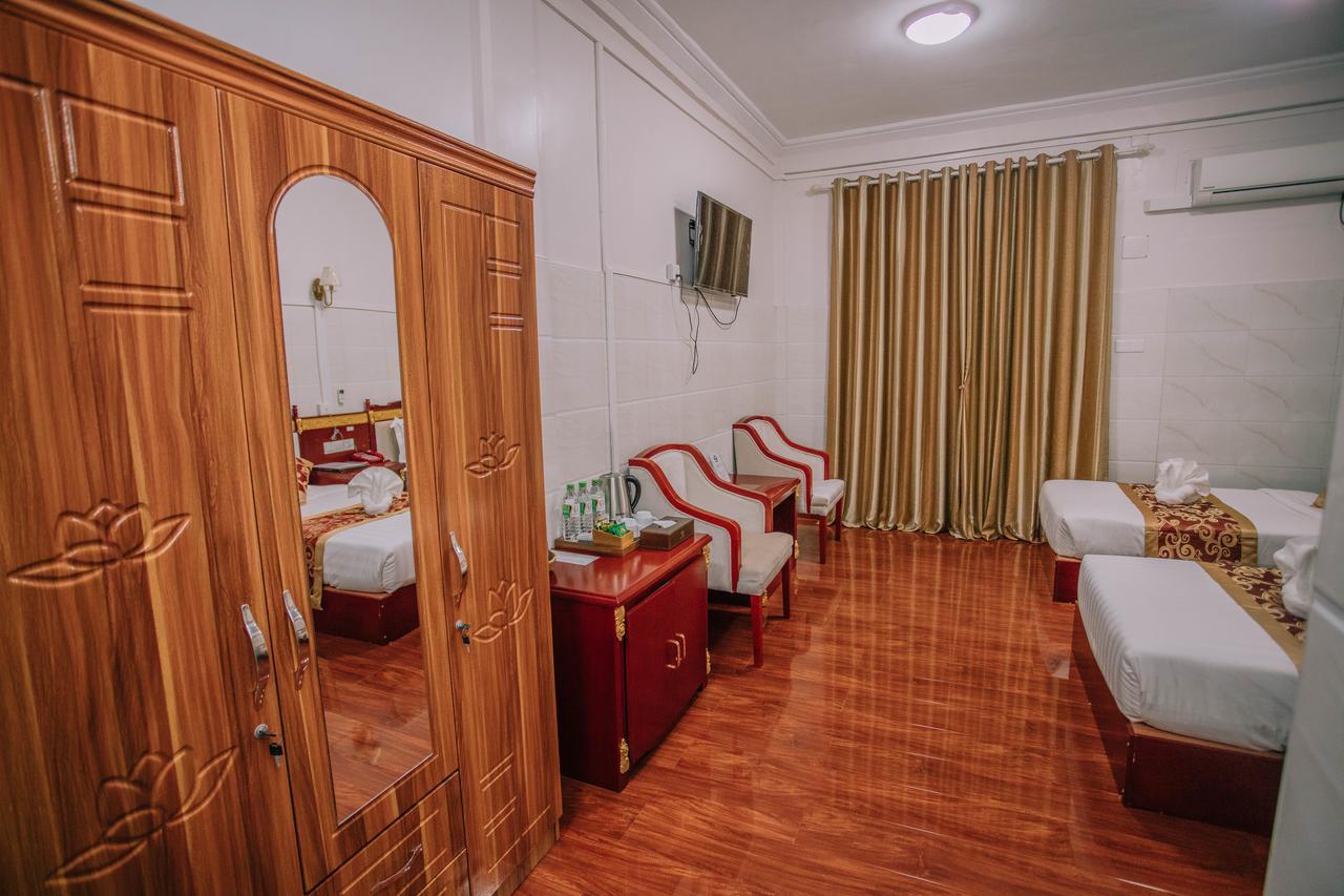 Amber Palace Hotel Myitkyinā エクステリア 写真