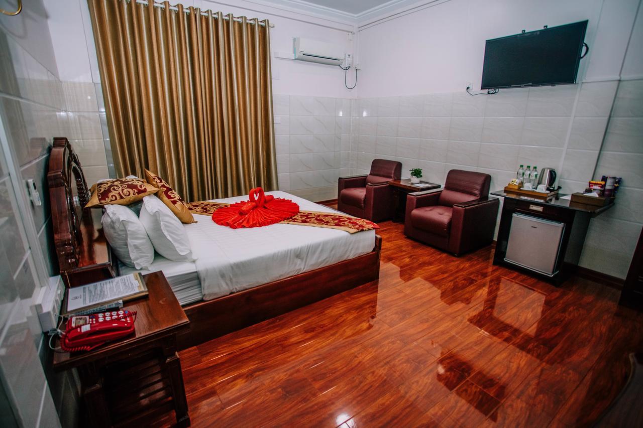 Amber Palace Hotel Myitkyinā エクステリア 写真