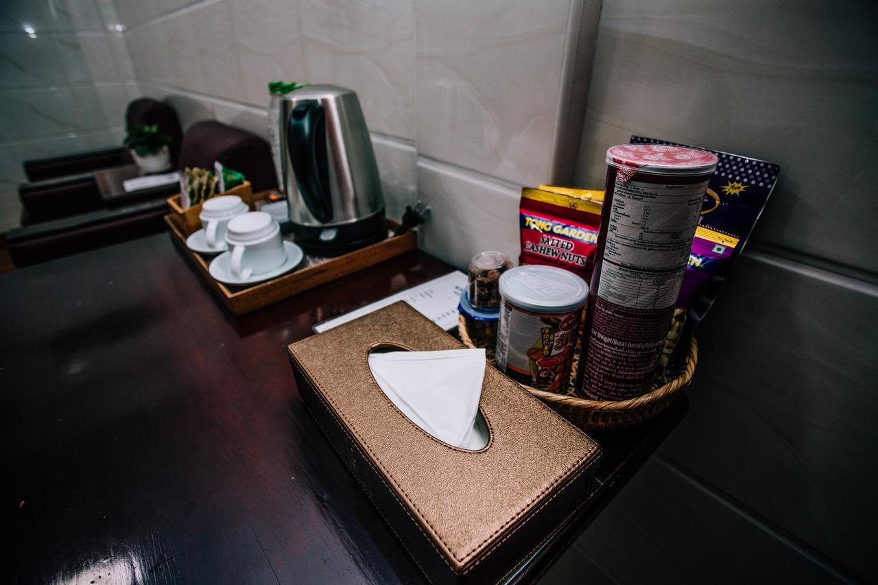 Amber Palace Hotel Myitkyinā エクステリア 写真