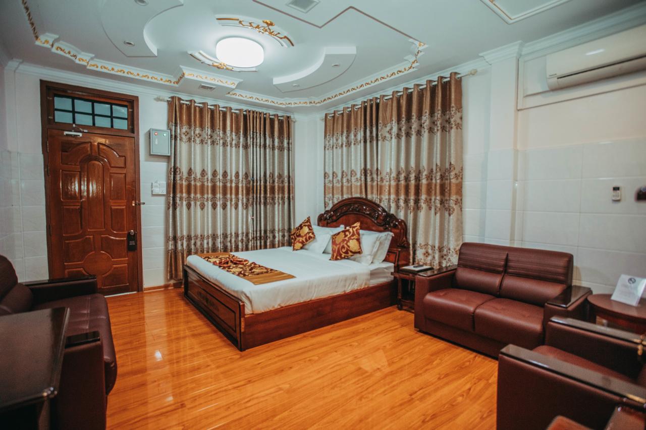 Amber Palace Hotel Myitkyinā エクステリア 写真